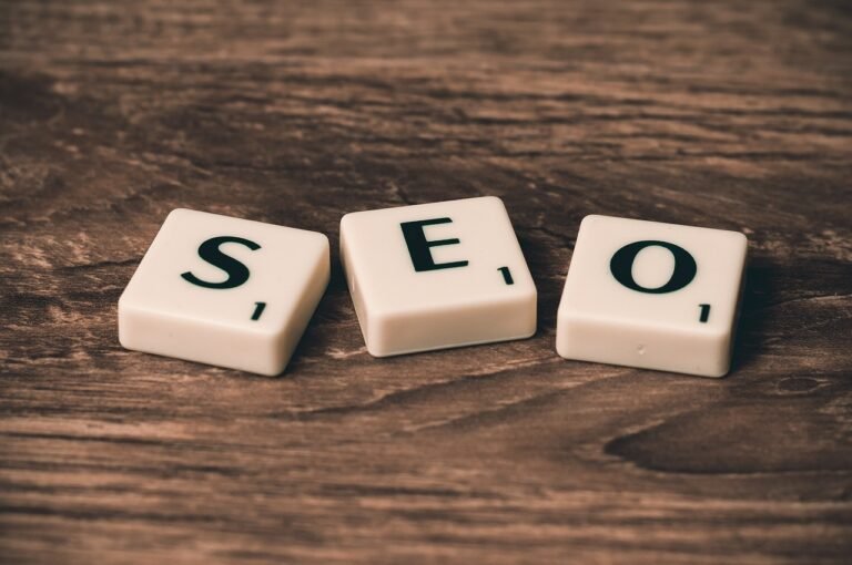 Illustration of a business website providing structured answers to a conversational search interface.